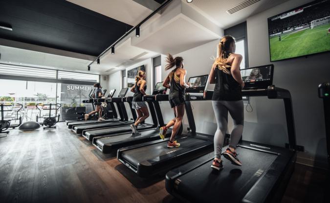Hotel with padel courts: Ultimate stay for sports enthusiasts