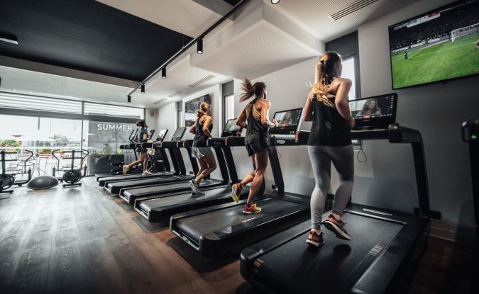 Les bienfaits du sommeil pour les sportifs en vacances